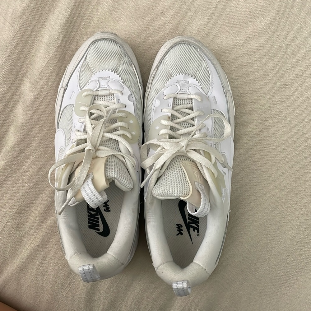 Nike Air max women’s size 7, new condition